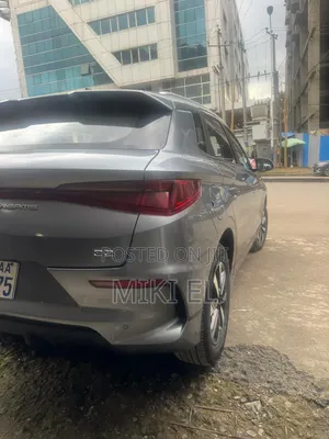 BYD E2 43 kWh 94 hp FWD 2025 Gray