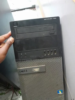 Desktop Computer Dell OptiPlex 790 4GB Intel Core i3 HDD 500GB