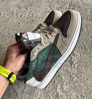 Nike Air Ordan 1travis Scott Medium Olive