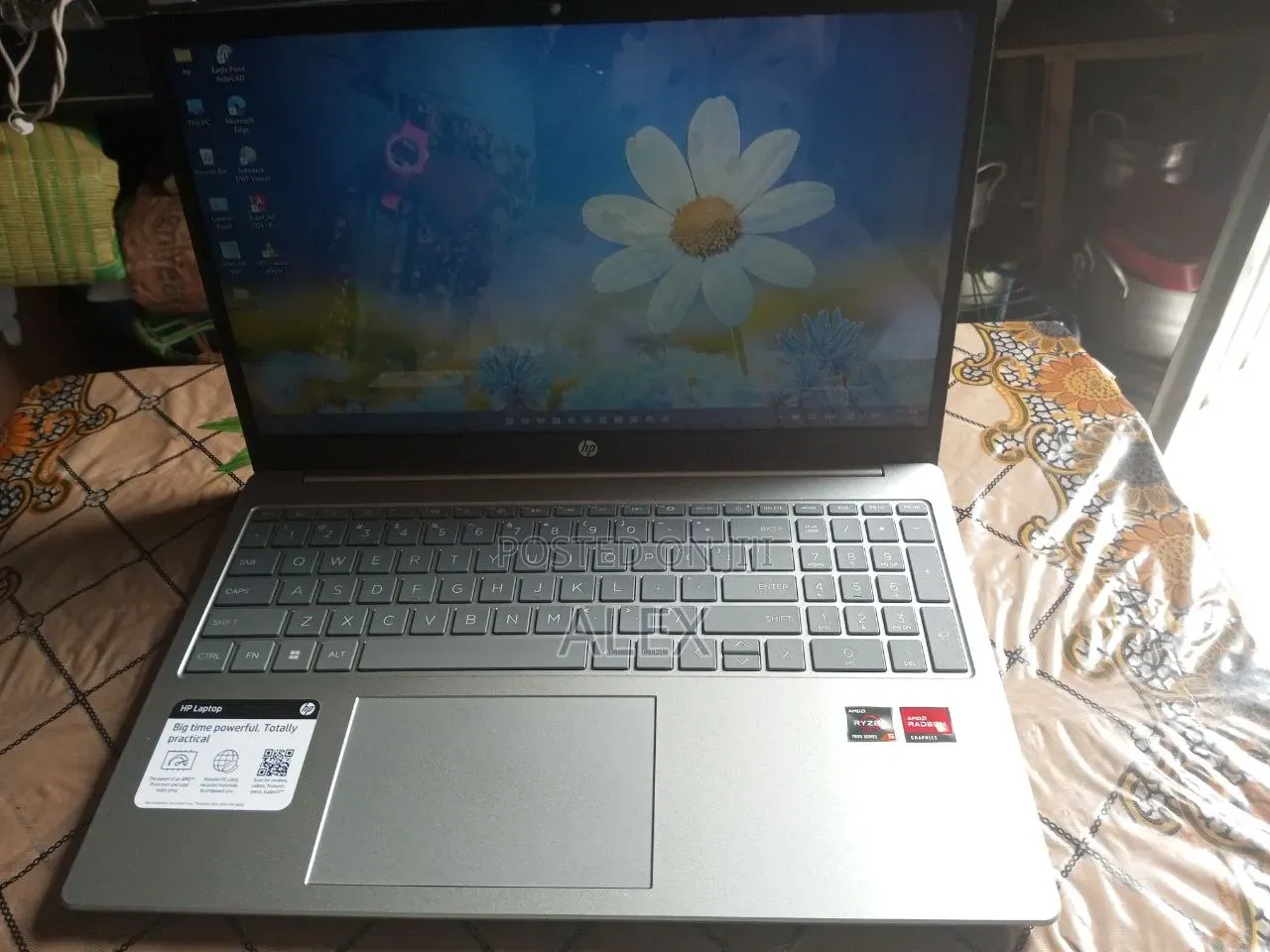 New Laptop HP 15 8GB AMD Ryzen 5 SSD 512GB