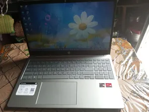 New Laptop HP 15 8GB AMD Ryzen 5 SSD 512GB