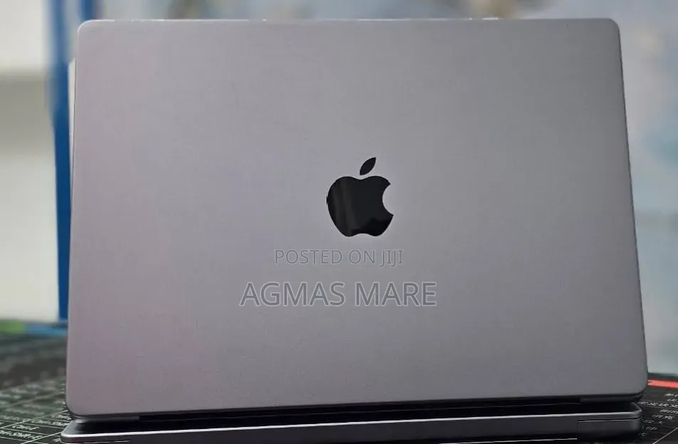 New Laptop Apple MacBook Pro 2021 M1 32GB Apple M1 Pro SSD 512GB