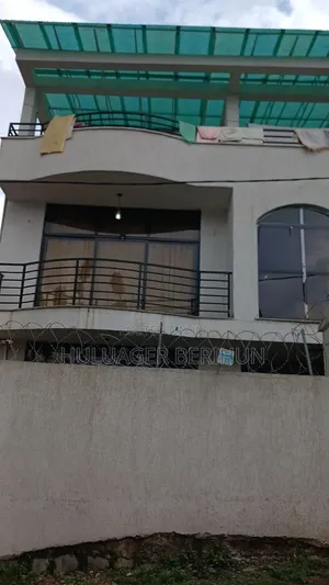 Furnished 3bdrm Villa in Bole for sale