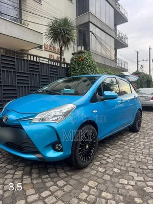 Toyota Yaris 2018 Blue