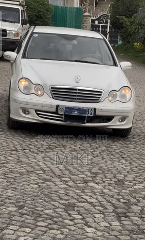 Mercedes-Benz C200 2004 White