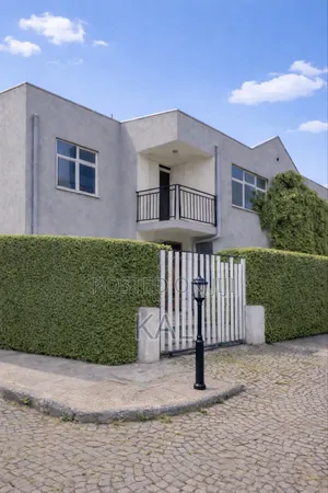 3bdrm Townhouse/Terrace in Flintstone, Bole for sale