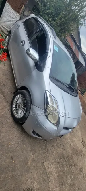 Toyota Yaris 2010