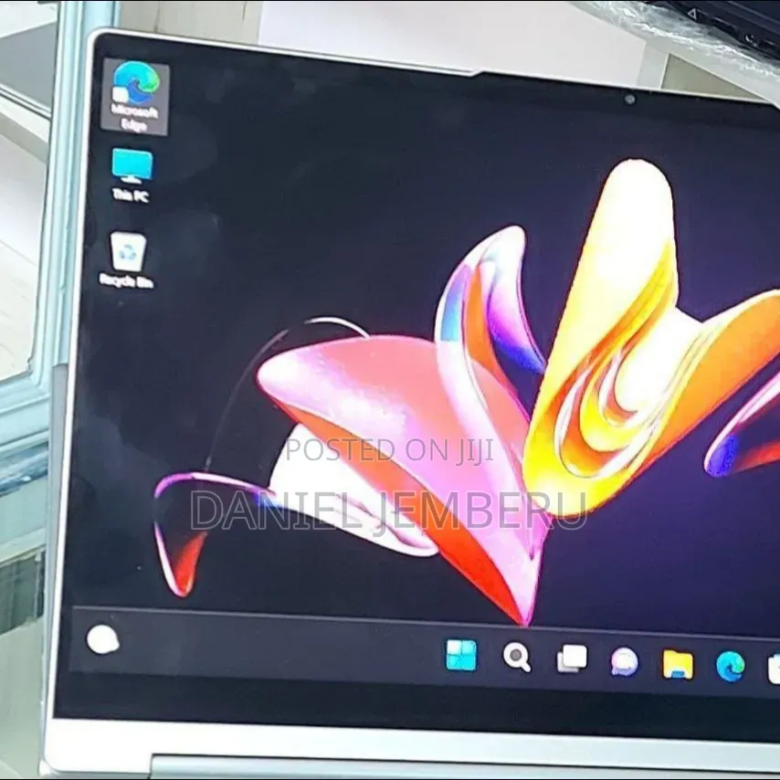 New Laptop Lenovo Yoga 9i 16GB Intel Core i7 SSD 512GB