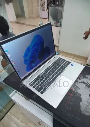 New Laptop HP EliteBook 850 G8 16GB Intel Core i7 SSD 512GB