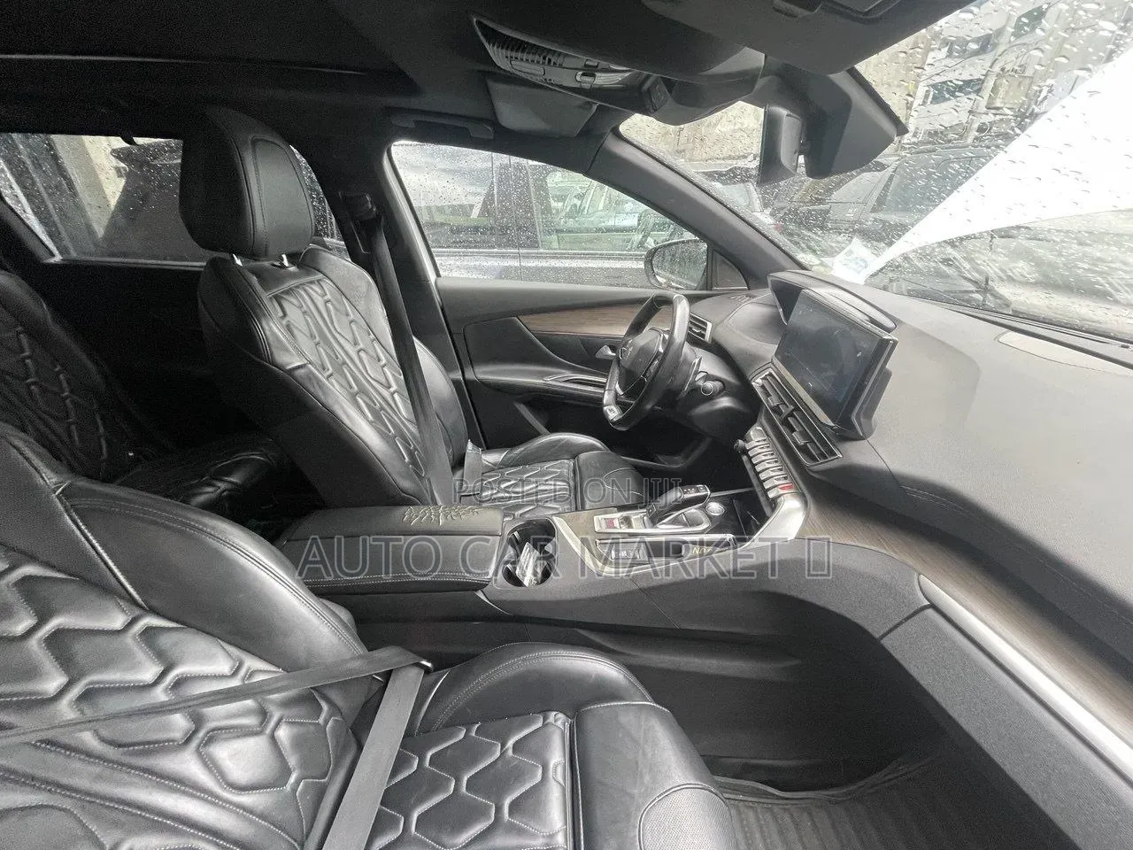Peugeot 5008 2022 White