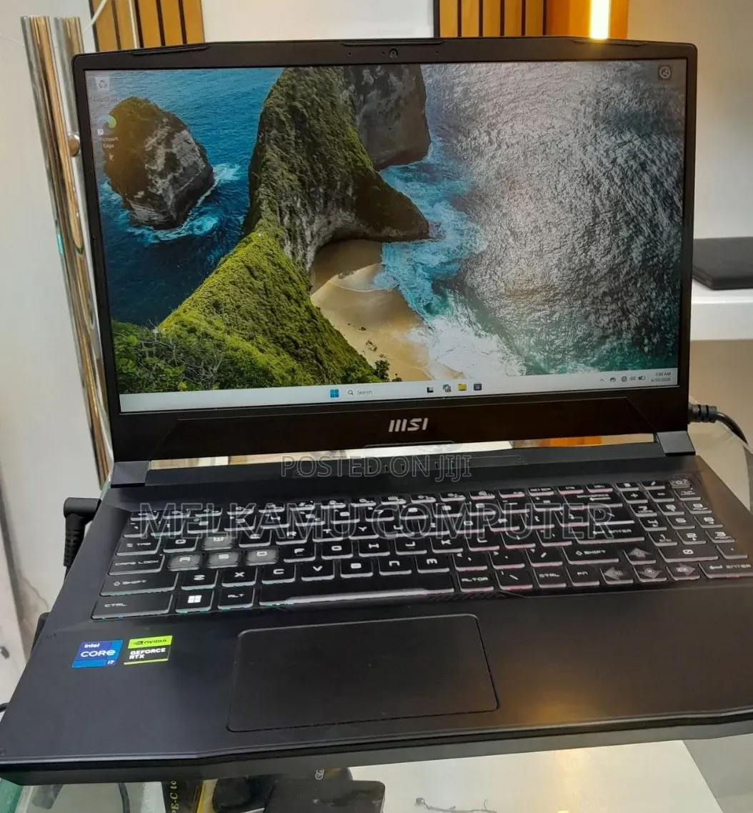 New Laptop MSI Katana 15 16GB Intel Core i7 SSD 1T