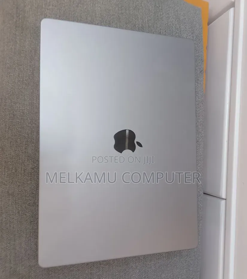 New Laptop Apple MacBook Pro 2021 M1 16GB Apple M1 SSD 512GB