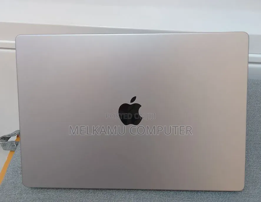 New Laptop Apple MacBook Pro 2021 M1 16GB Apple M1 SSD 512GB