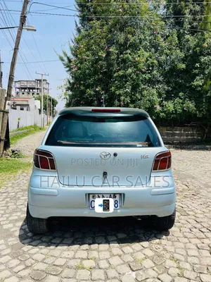 Toyota Vitz 2004 Off white