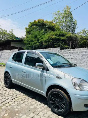 Toyota Vitz 2004 Off white