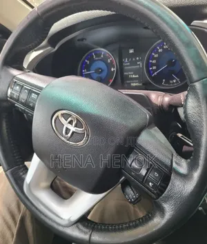 Toyota Hilux 2017 Silver