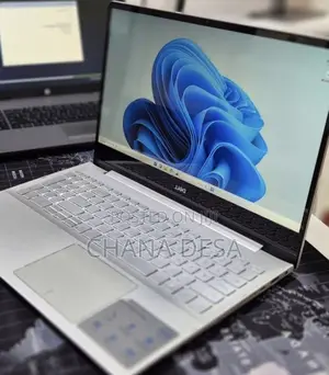 New Laptop Dell Inspiron 15 8GB Intel Core i5 SSD 256GB