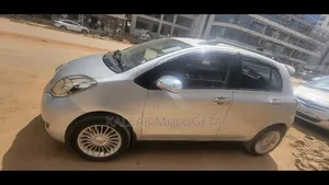 Toyota Yaris 2010 Silver