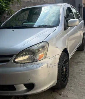 Toyota Platz 2005 Beige