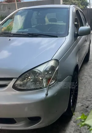 Toyota Platz 2005 Beige