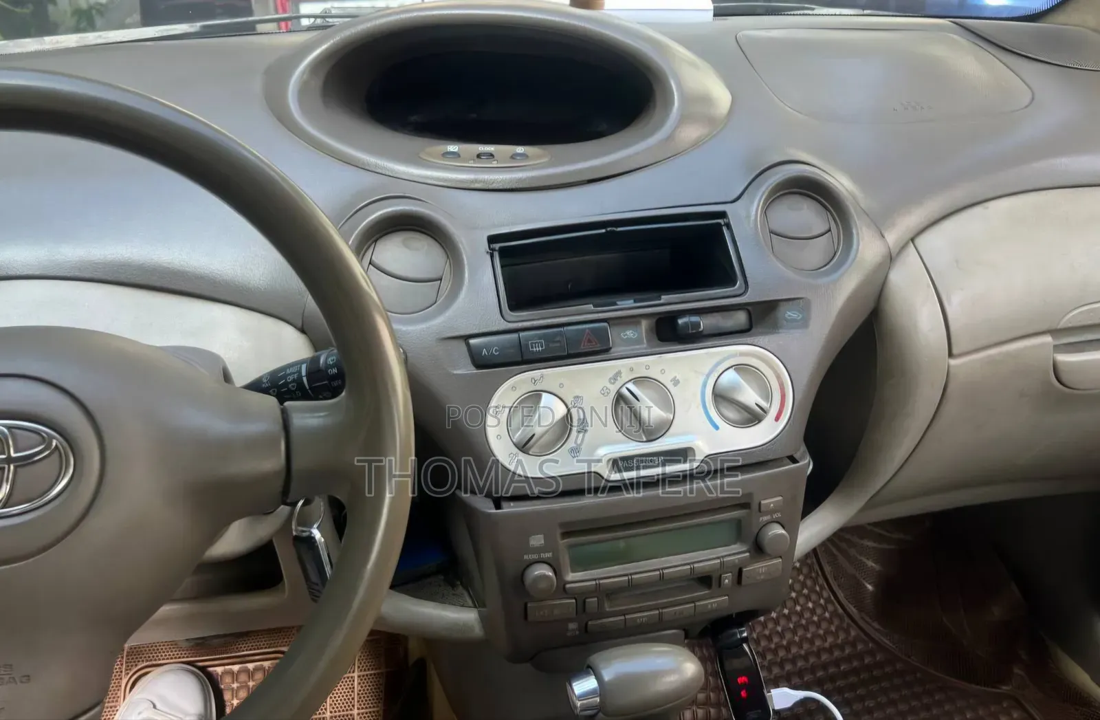Toyota Platz 2005 Beige