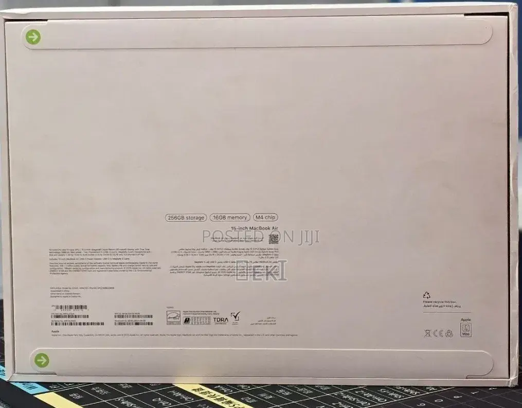 New Laptop Apple MacBook Air 2025 M4 16GB Apple M4 SSD 256GB