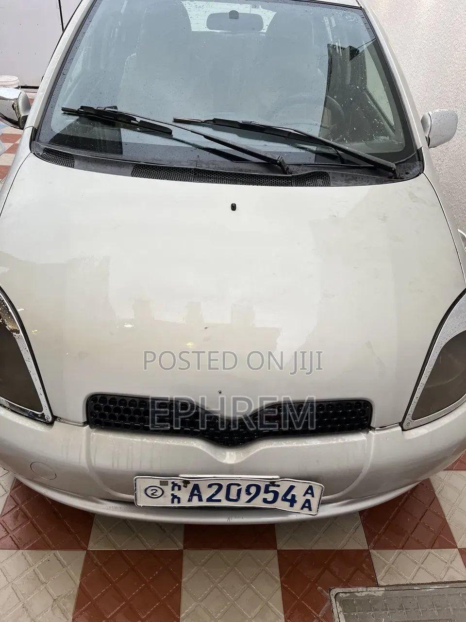 Toyota Vitz 2001 Silver