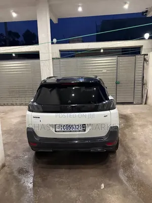 Peugeot 5008 2022 White