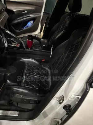 Peugeot 5008 2022 White