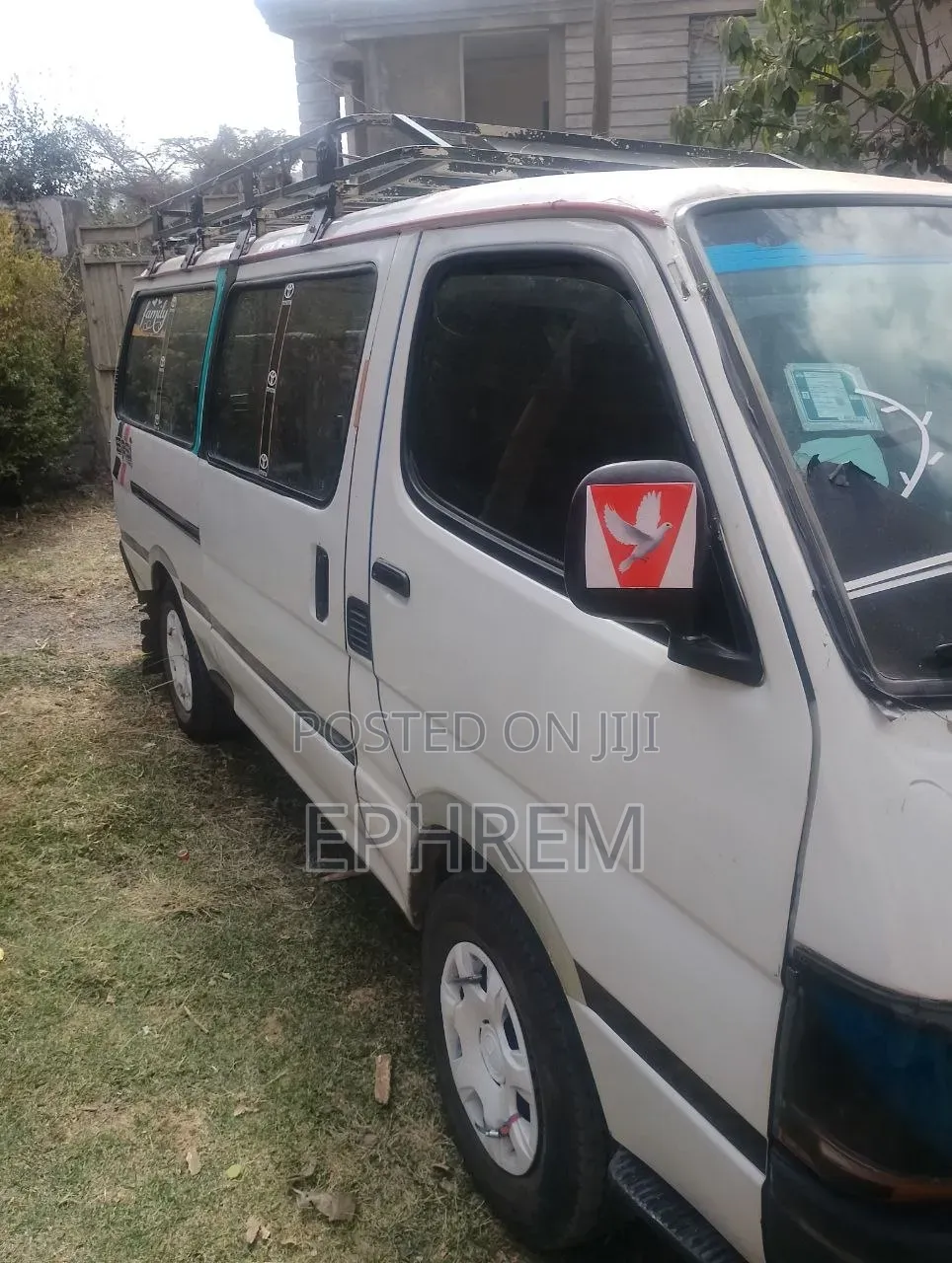 Toyota Hilux 2001 White