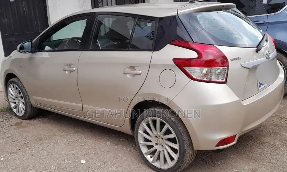 Toyota Yaris 2016