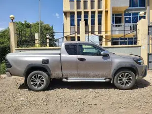 Toyota Hilux 2017 Gold