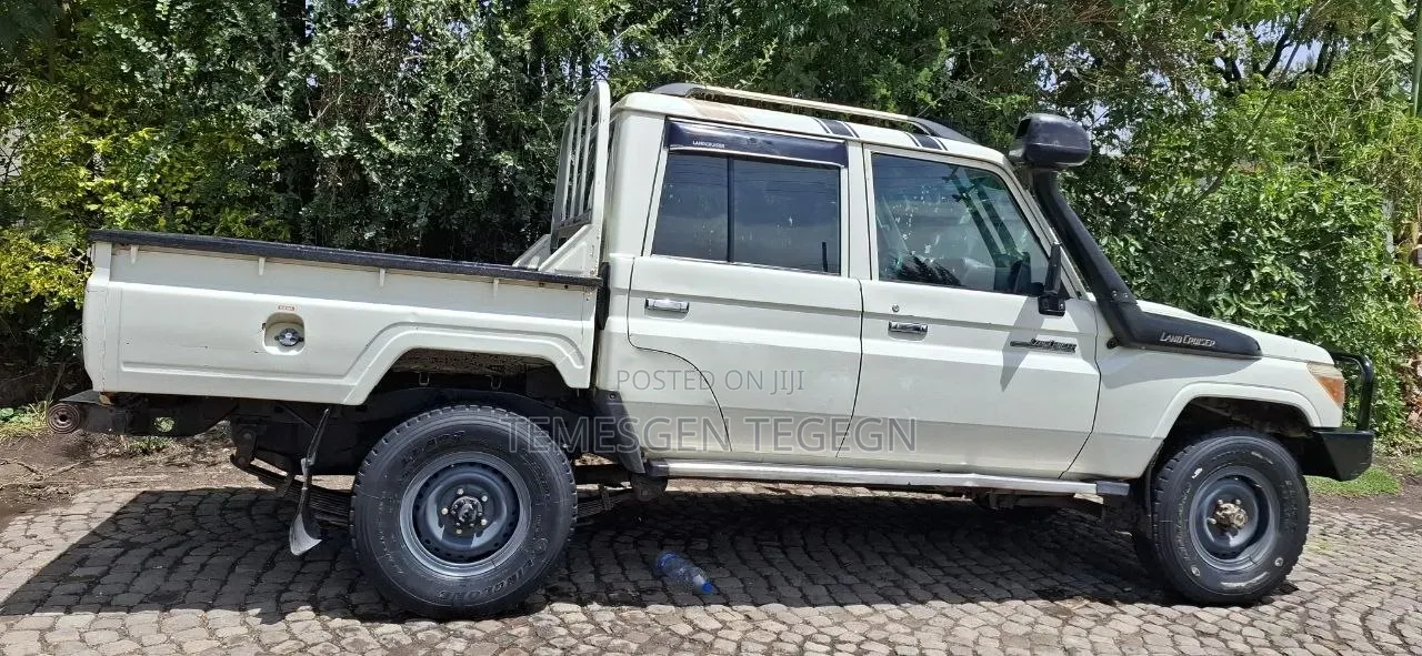 Toyota Land Cruiser 2019 White