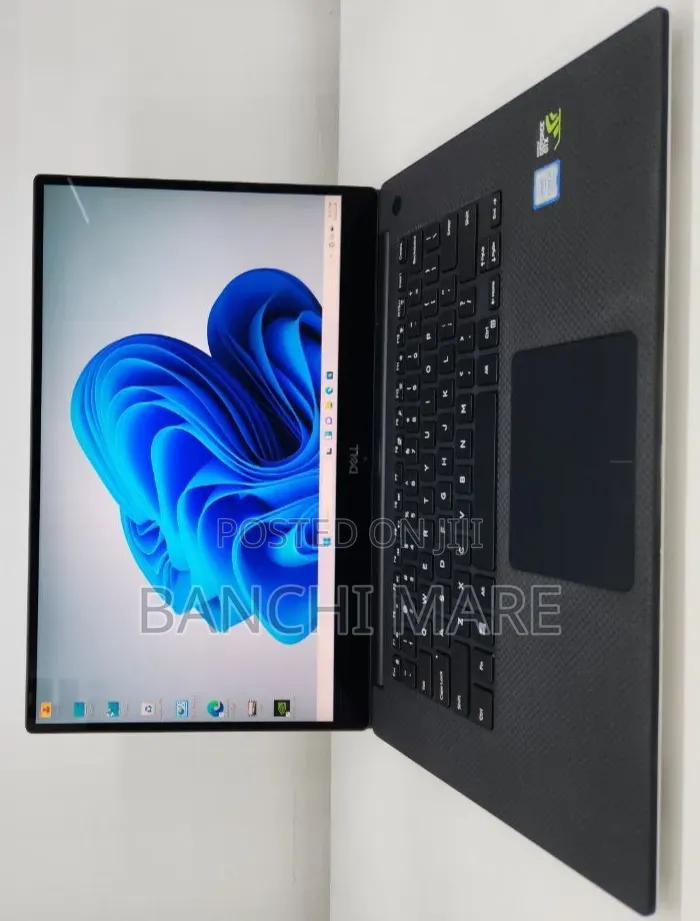 New Laptop Dell XPS 15 16GB Intel Core i7 SSD 512GB