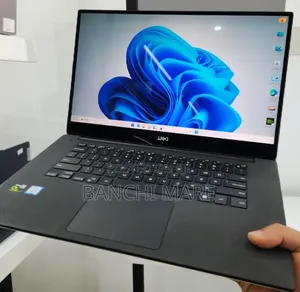 New Laptop Dell XPS 15 16GB Intel Core i7 SSD 512GB