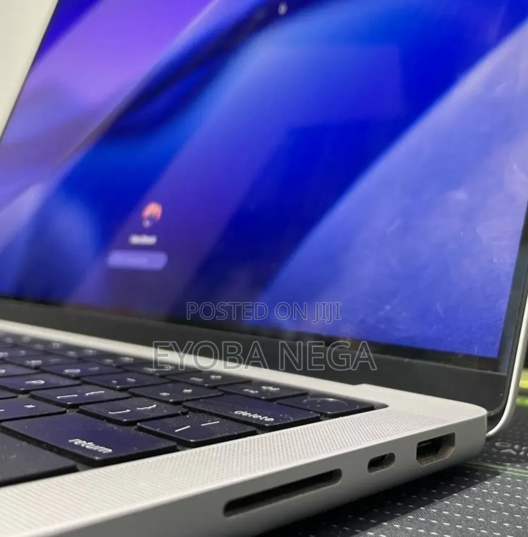New Laptop Apple MacBook Pro 2021 M1 16GB Apple M1 Pro SSD 512GB