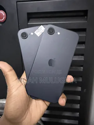 New Apple iPhone 16e 128 GB Black