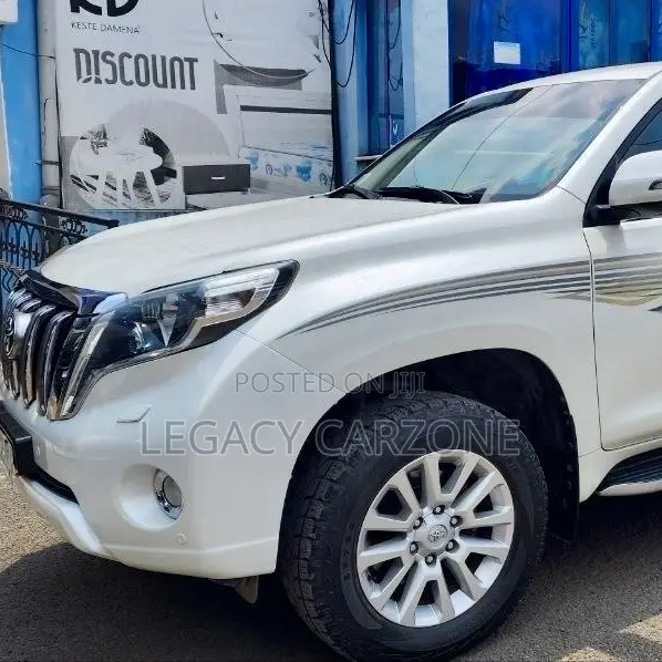 Toyota Land Cruiser 2014 White