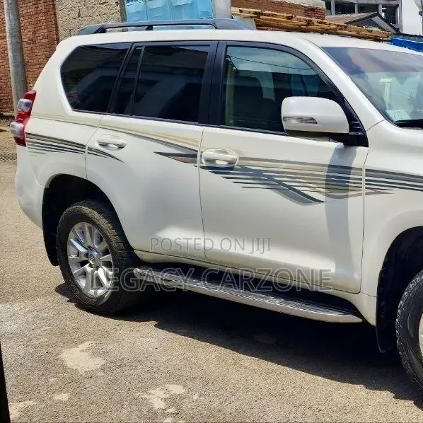 Toyota Land Cruiser 2014 White