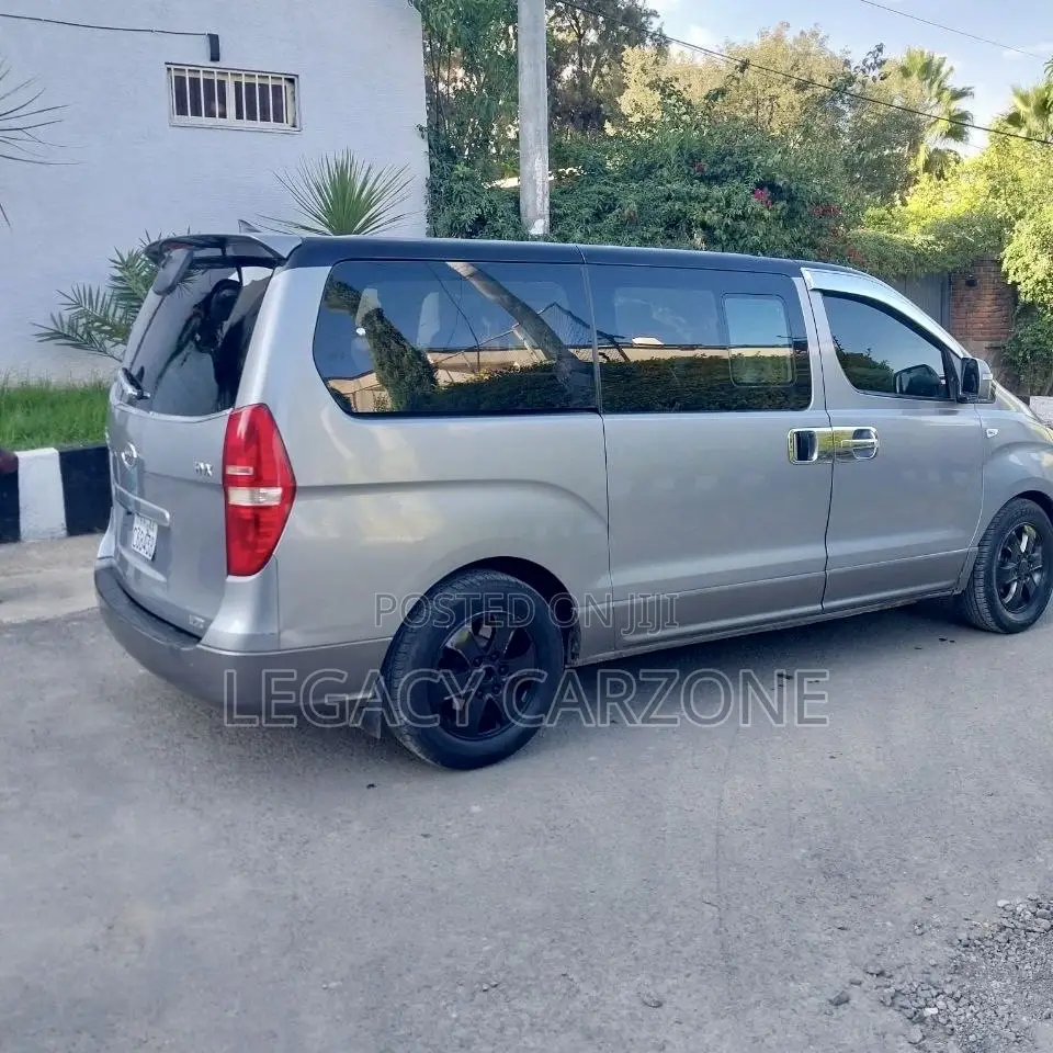 Hyundai Starex 2013 Silver