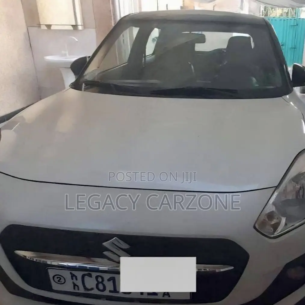 Suzuki Swift 2022 White