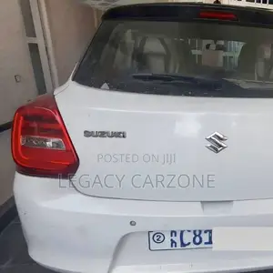 Suzuki Swift 2022 White