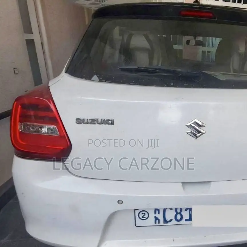 Suzuki Swift 2022 White