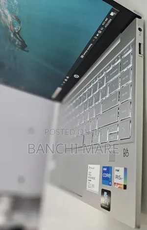 New Laptop HP Pavilion 13 8GB Intel Core i5 SSD 512GB