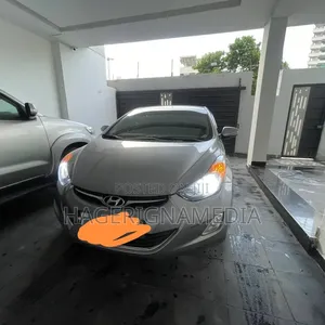 Hyundai Avante 2013 Silver