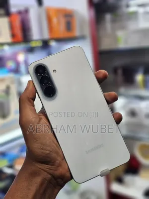 New Samsung Galaxy M17 5G 128 GB White