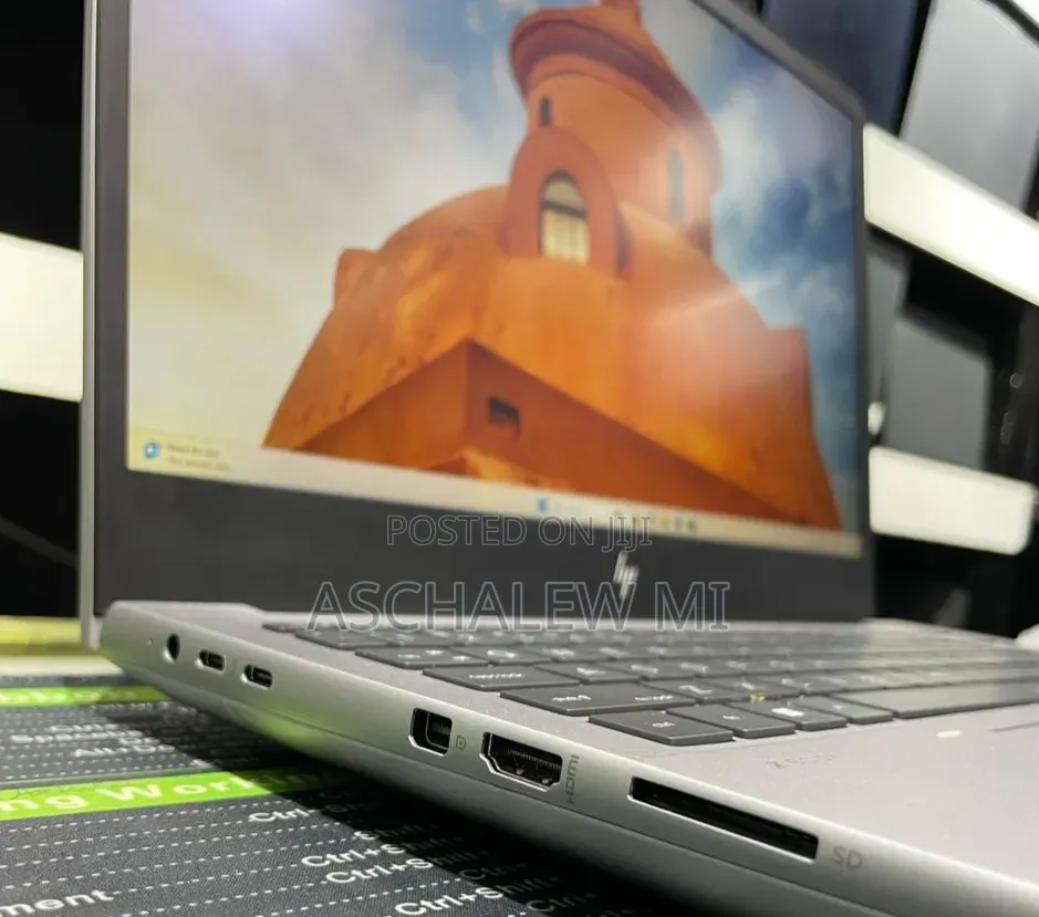 New Laptop HP ZBook 15 32GB Intel Core i9 SSD 512GB