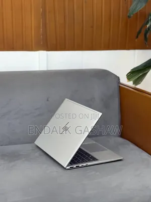 New Laptop HP EliteBook 830 G9 16GB Intel Core i5 SSD 512GB