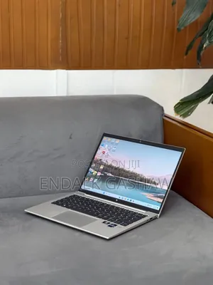 New Laptop HP EliteBook 830 G9 16GB Intel Core i5 SSD 512GB