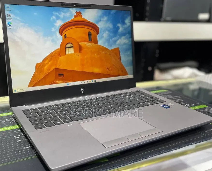 New Laptop HP ZBook 15 32GB Intel Core i9 SSD 512GB